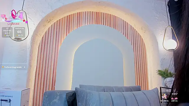 violet scott  online show from 04/10/26, 10:20