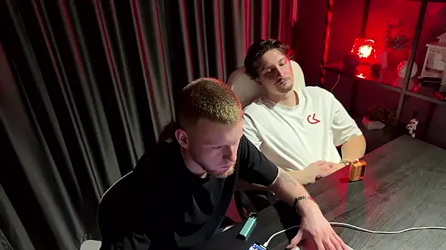 Snapshot of Adam_ice chatting on 02/23/26, 06:16 Adam ice online show from 02/23/26, 06:16