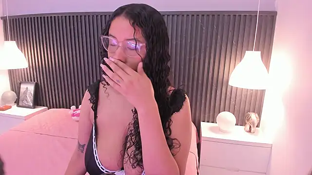 Lena Ricci online show from 04/07/26, 02:45