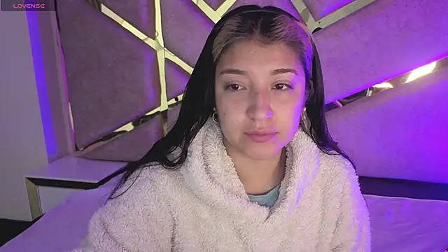 Dahiana Dmour  online show from 03/10/26, 12:21