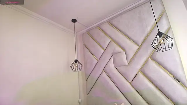 Dahiana Dmour  online show from 04/10/26, 03:50