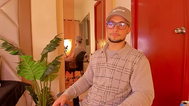 valenssio moretti online show from 03/12/26, 04:07