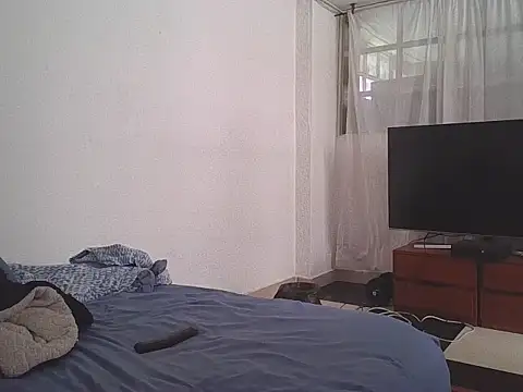 tania-latin online show from 02/11/26, 04:12