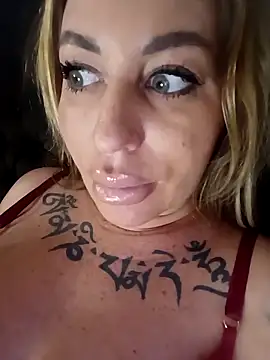 MiaMooly online show from 02/04/26, 04:46