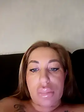 MiaMooly online show from 02/05/26, 07:29