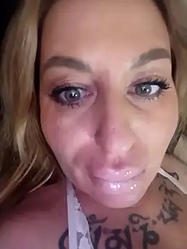 MiaMooly online show from 02/24/26, 06:39