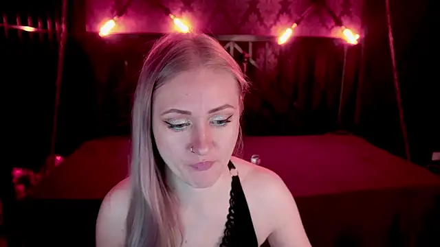 DramaQuenns online show from 04/23/26, 06:03