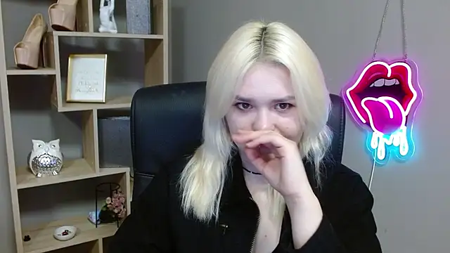 SweetLilyxo online show from 02/23/26, 07:39