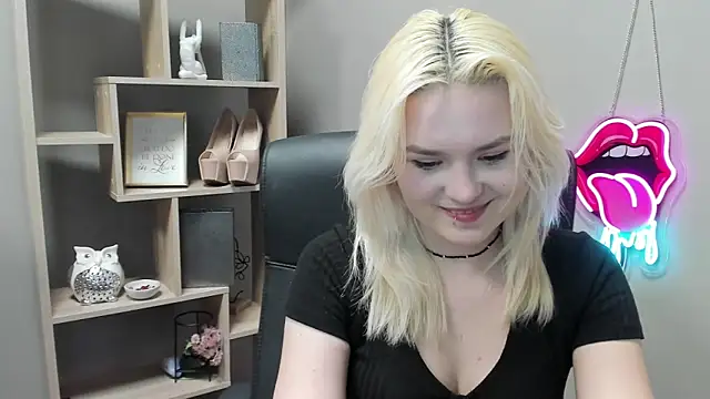 SweetLilyxo online show from 02/25/26, 02:37