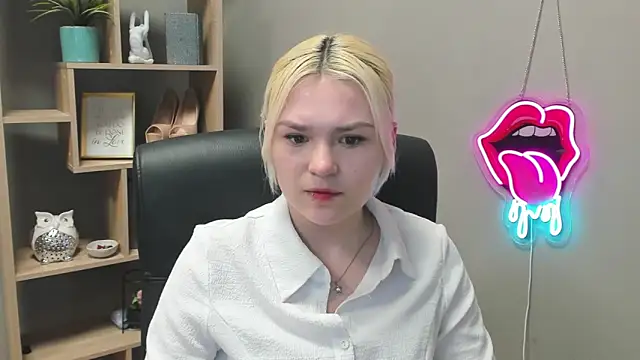 SweetLilyxo online show from 02/27/26, 02:39