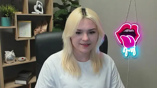 SweetLilyxo online show from 03/10/26, 02:22