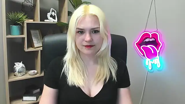 SweetLilyxo online show from 04/27/26, 01:20