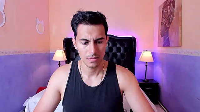 Snapshot of Mike_Conors chatting on 02/25/26, 01:37 Mike Conors online show from 02/25/26, 01:37