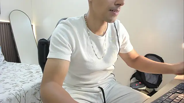 Mike Conors online show from 04/09/26, 02:55