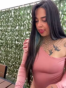 Snapshot of Annie_Alicee chatting on 02/14/26, 03:20 Annie Alicee online show from 02/14/26, 03:20