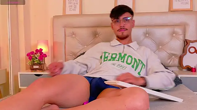 Aiden Gray online show from 02/27/26, 03:56