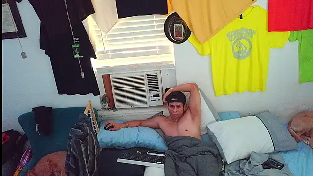 Snapshot of JokerAndyKenwood chatting on 02/23/26, 02:47 JokerAndyKenwood online show from 02/23/26, 02:47