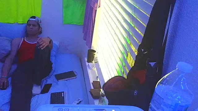 Snapshot of JokerAndyKenwood chatting on 02/25/26, 01:54 JokerAndyKenwood online show from 02/25/26, 01:54