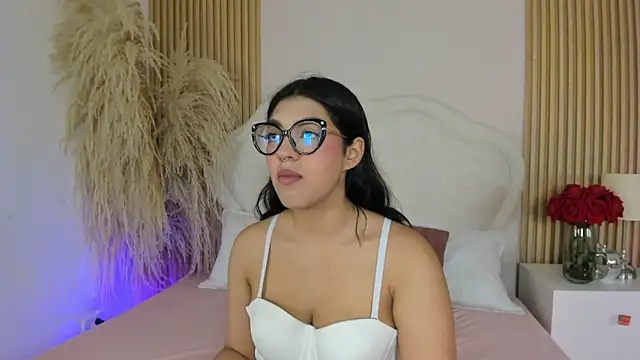 rebeca taylor online show from 04/09/26, 03:17