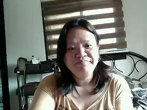 Snapshot of yummychubby29 chatting on 02/08/26, 04:05 yummychubby29 online show from 02/08/26, 04:05