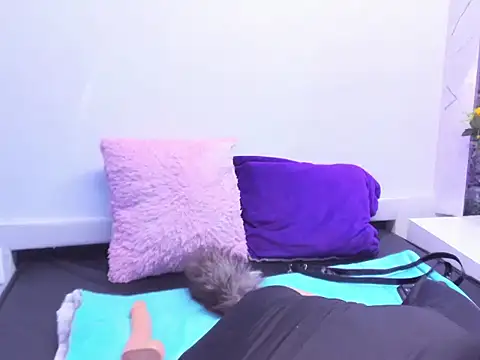 Snapshot of ZombitchX chatting on 02/21/26, 05:52 ZombitchX online show from 02/21/26, 05:52