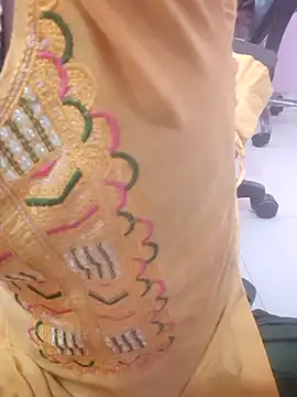 Snapshot of Hot_baby900 chatting on 02/14/26, 04:42 Hot baby900 online show from 02/14/26, 04:42