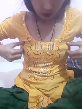 Snapshot of Hot_baby900 chatting on 02/18/26, 03:46 Hot baby900 online show from 02/18/26, 03:46