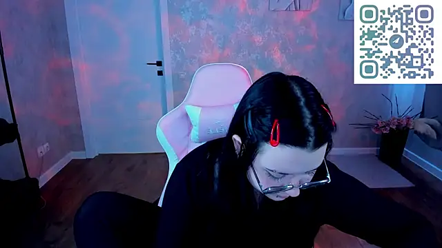 Kira G0ld online show from 04/11/26, 07:45