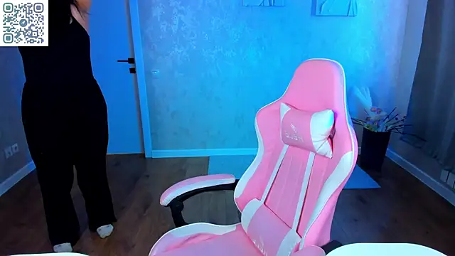 Kira G0ld online show from 04/21/26, 09:04