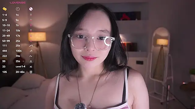 Snapshot of HannaHayles chatting on 02/06/26, 05:38 HannaHayles online show from 02/06/26, 05:38