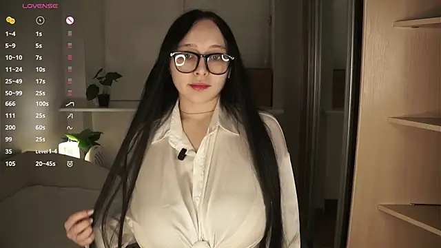 Snapshot of HannaHayles chatting on 03/01/26, 07:05 HannaHayles online show from 03/01/26, 07:05