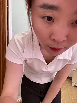 Snapshot of mm47865 chatting on 05/31/26, 09:49 mm47865 online show from 05/31/26, 09:49