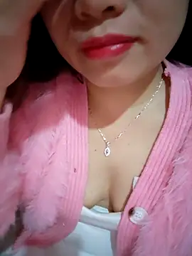 Snapshot of aki_zz69 chatting on 02/04/26, 12:44 aki zz69 online show from 02/04/26, 12:44