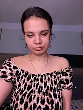 Karolina Velvet online show from 02/10/26, 10:36