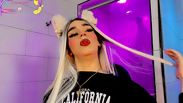 Snapshot of Maddye_Fox chatting on 05/19/26, 03:24 Maddye Fox online show from 05/19/26, 03:24