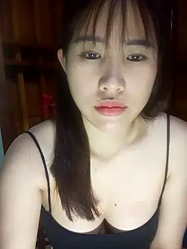 Snapshot of Yui-Ch1682 chatting on 02/19/26, 12:23 Yui-Ch1682 online show from 02/19/26, 12:23