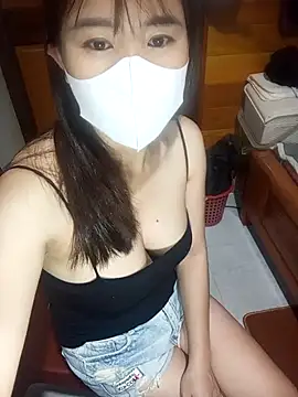 Snapshot of Yui-Ch1682 chatting on 02/25/26, 11:58 Yui-Ch1682 online show from 02/25/26, 11:58