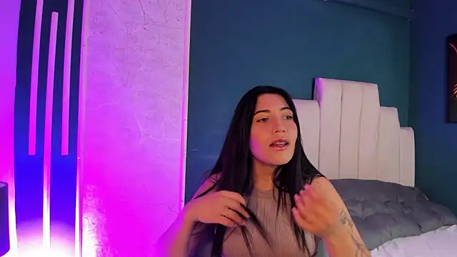 Adrienne   online show from 04/20/26, 08:21