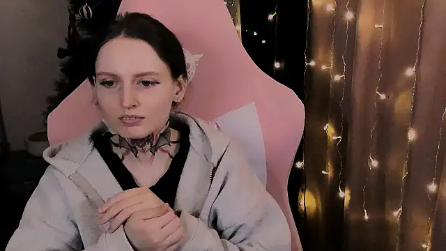 Snapshot of Onyxix chatting on 02/13/26, 05:53 Onyxix online show from 02/13/26, 05:53