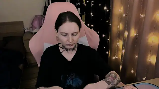 Snapshot of Onyxix chatting on 03/11/26, 06:36 Onyxix online show from 03/11/26, 06:36