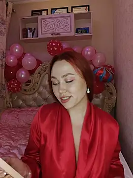 Snapshot of LolaaMint_ chatting on 02/14/26, 12:13 LolaaMint online show from 02/14/26, 12:13