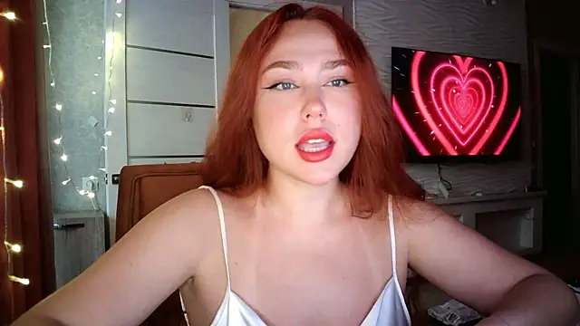 LolaaMint  online show from 07/31/26, 12:15