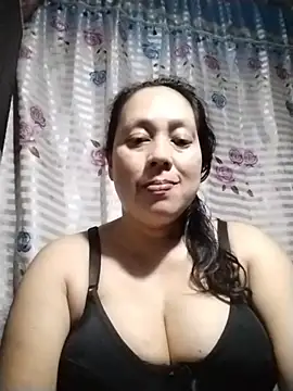 Snapshot of May_Bombs chatting on 02/14/26, 05:59 May Bombs online show from 02/14/26, 05:59