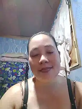 Snapshot of May_Bombs chatting on 06/18/26, 12:44 May Bombs online show from 06/18/26, 12:44