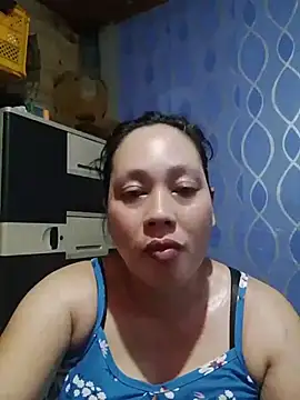 Snapshot of May_Bombs chatting on 06/25/26, 06:29 May Bombs online show from 06/25/26, 06:29