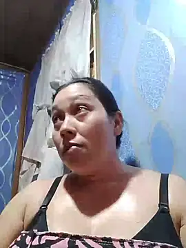 Snapshot of May_Bombs chatting on 07/07/26, 12:42 May Bombs online show from 07/07/26, 12:42