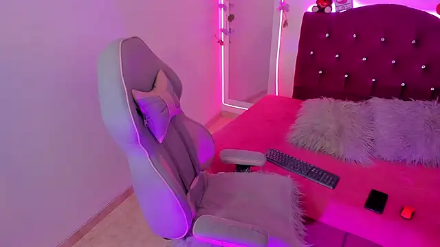 Snapshot of Sweetx__cherry chatting on 02/12/26, 01:17 Sweetx cherry online show from 02/12/26, 01:17