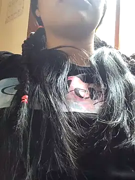 Snapshot of Julieta_Parker chatting on 02/14/26, 04:26 Julieta Parker online show from 02/14/26, 04:26