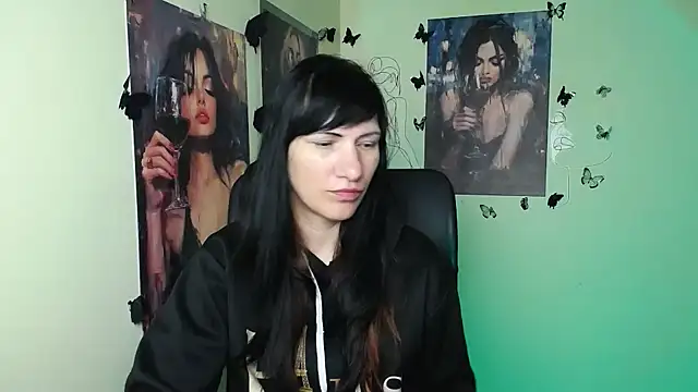 Snapshot of Rosalinda_ro chatting on 05/18/26, 05:35 Rosalinda ro online show from 05/18/26, 05:35