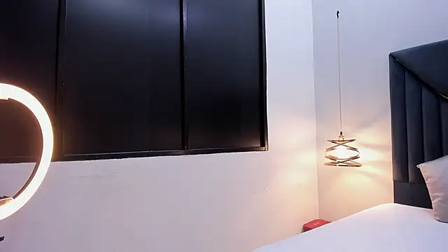 Snapshot of EmilyKartters chatting on 02/25/26, 12:15 EmilyKartters online show from 02/25/26, 12:15